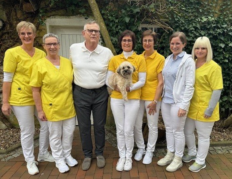 26345VOELKE_Praxisteam